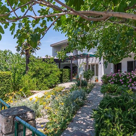 Apartments By The Sea Punat, Krk - 5351 المظهر الخارجي الصورة