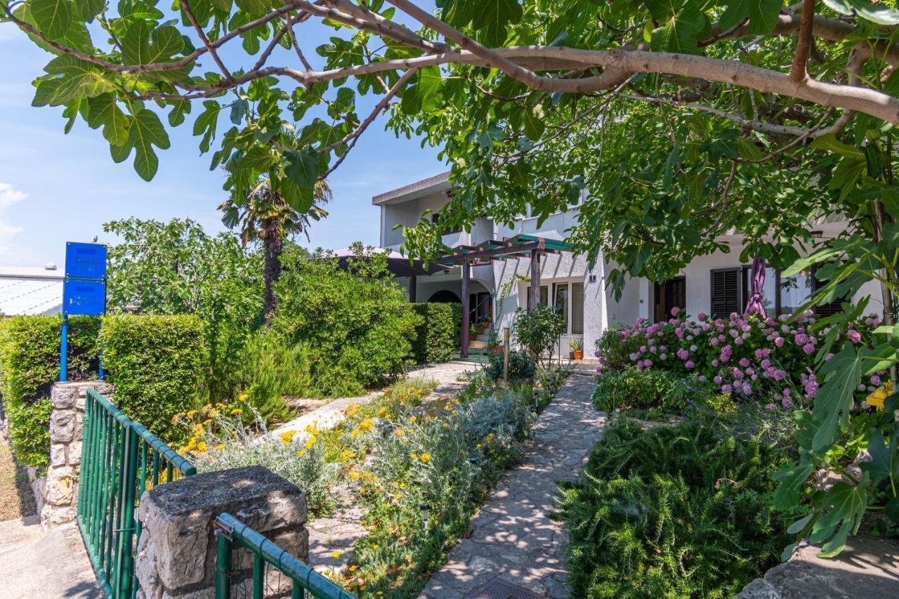 Apartments By The Sea Punat, Krk - 5351 المظهر الخارجي الصورة