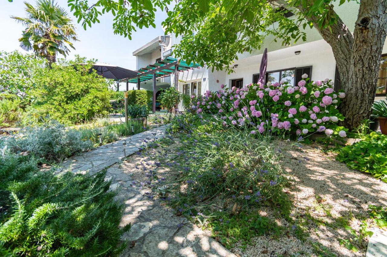 Apartments By The Sea Punat, Krk - 5351 المظهر الخارجي الصورة