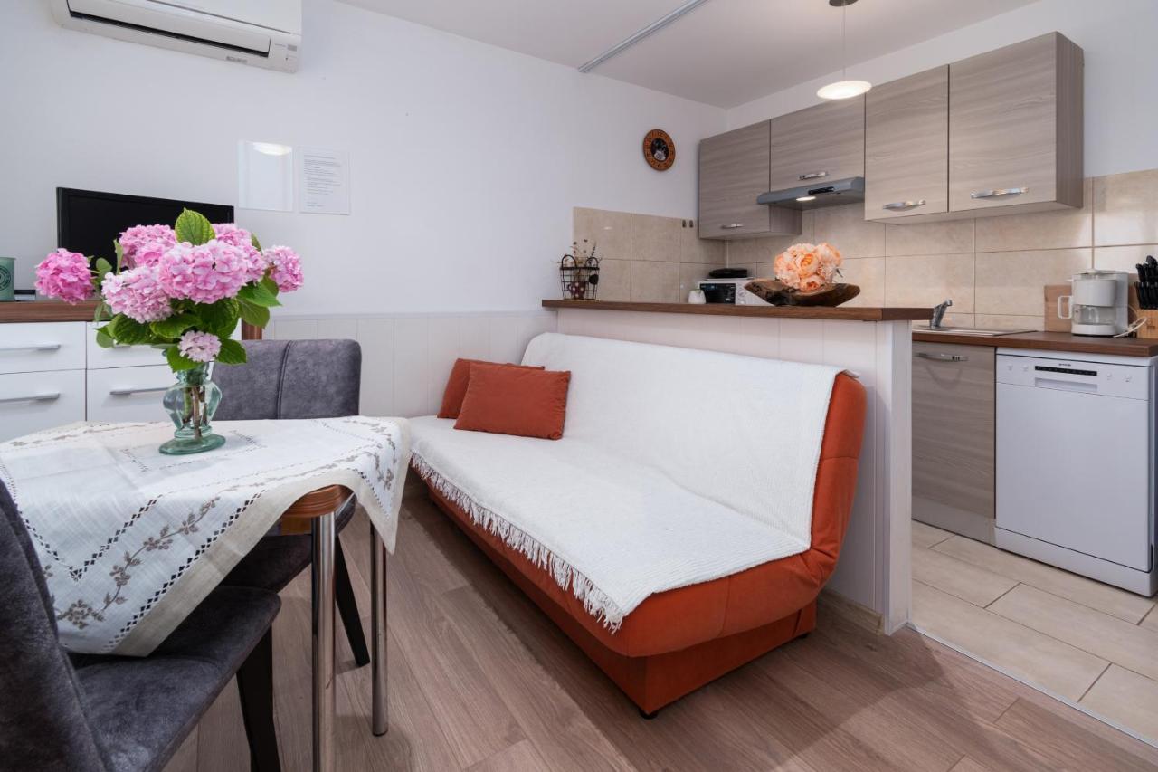 Apartments By The Sea Punat, Krk - 5351 المظهر الخارجي الصورة