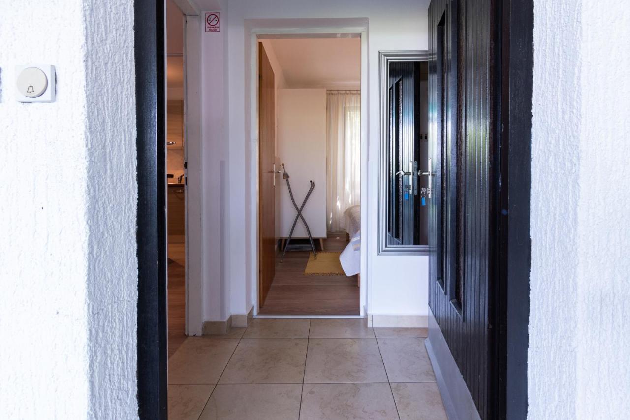 Apartments By The Sea Punat, Krk - 5351 المظهر الخارجي الصورة
